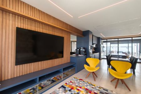 Sala  de casa de condomínio à venda com 3 quartos, 210m² em Swiss Park, Campinas