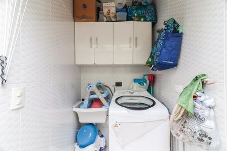 Casa de condomínio à venda com 125m², 3 quartos e 2 vagas Casa de condomínio à venda com 125m², 3 quartos e 2 vagasLavanderia