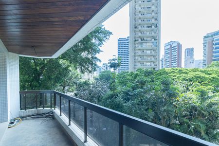 Apartamento à venda com 319m², 3 quartos e 3 vagasVaranda da Sala