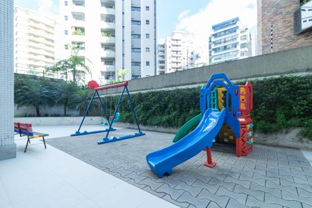 Apartamento à venda com 319m², 3 quartos e 3 vagasPlayground