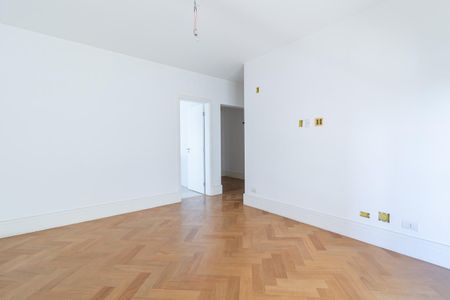 Apartamento à venda com 319m², 3 quartos e 3 vagasQuarto Suíte 1