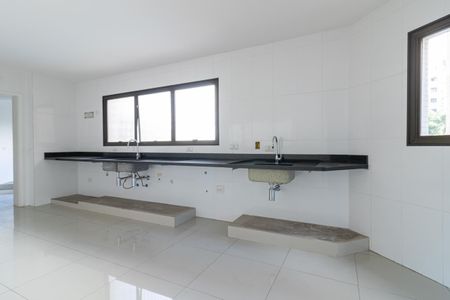 Apartamento à venda com 319m², 3 quartos e 3 vagasCozinha