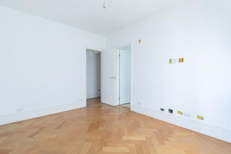 Apartamento à venda com 319m², 3 quartos e 3 vagasQuarto Suíte 2