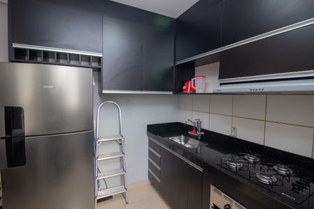 Apartamento à venda com 42m², 2 quartos e 1 vaga Apartamento à venda com 42m², 2 quartos e 1 vagaCozinha e Área de Serviço