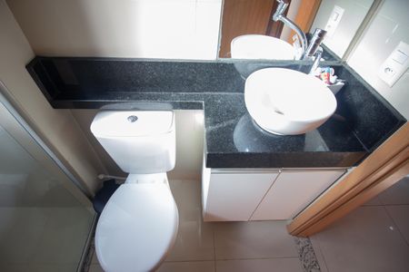 Apartamento à venda com 42m², 2 quartos e 1 vaga Apartamento à venda com 42m², 2 quartos e 1 vagaBanheiro Social