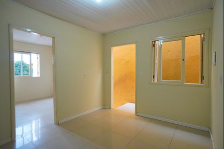 Sala de casa à venda com 3 quartos, 125m² em Rubem Berta, Porto Alegre