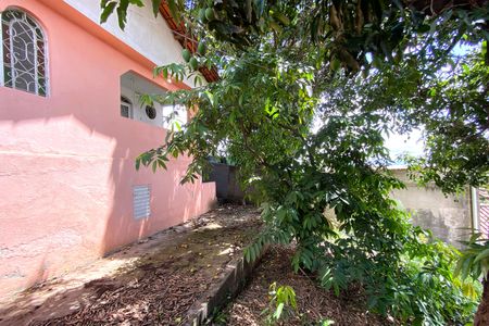 Casa à venda com 80m², 3 quartos e 5 vagasQuintal