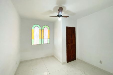 Quarto  de casa à venda com 3 quartos, 80m² em Santa Cruz, Belo Horizonte