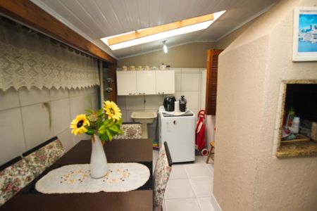 Casa à venda com 49m², 2 quartos e 1 vagaÁrea de Serviço