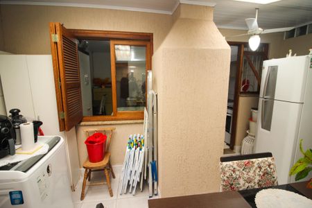 Casa à venda com 49m², 2 quartos e 1 vagaÁrea de Serviço