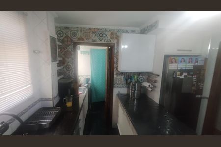 Apartamento à venda com 84m², 3 quartos e 2 vagasCozinha