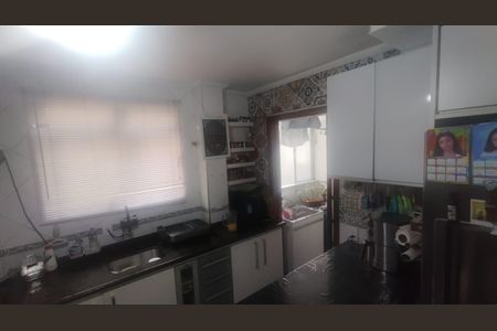 Apartamento à venda com 84m², 3 quartos e 2 vagasCozinha