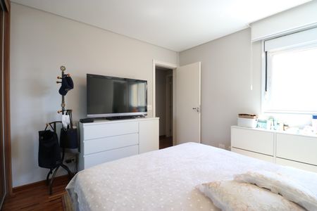 Apartamento à venda com 223m², 3 quartos e 4 vagasSuíte 2