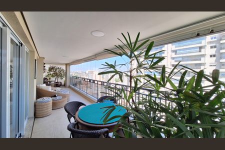 Varanda de apartamento à venda com 3 quartos, 223m² em Vila Romana, São Paulo