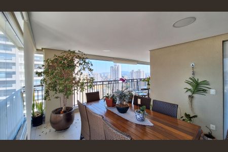 Apartamento à venda com 223m², 3 quartos e 4 vagasVaranda