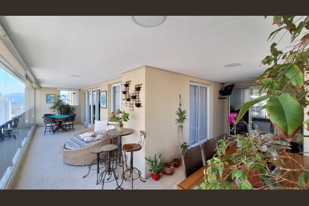 Varanda de apartamento à venda com 3 quartos, 223m² em Vila Romana, São Paulo