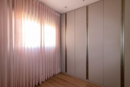 Apartamento à venda com 155m², 3 quartos e 2 vagasSuíte 2