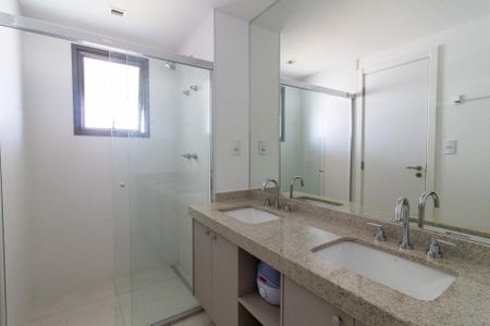 Apartamento à venda com 155m², 3 quartos e 2 vagasBanheiro da Suíte