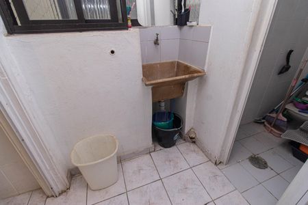 Apartamento à venda com 83m², 3 quartos e 1 vagaÁrea de Serviço