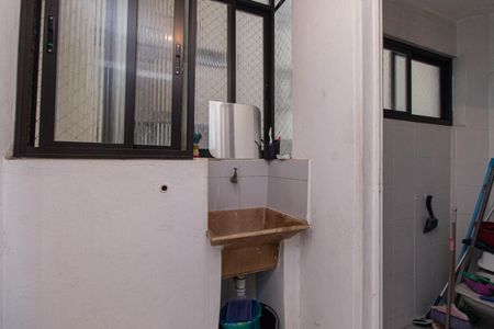 Apartamento à venda com 83m², 3 quartos e 1 vagaÁrea de Serviço