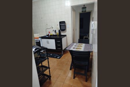 Cozinha de apartamento para alugar com 1 quarto, 55m² em Tupi, Praia Grande