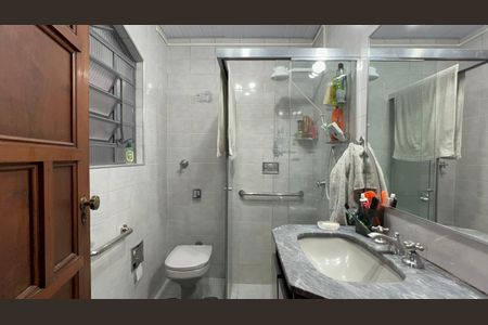 Casa à venda com 136m², 2 quartos e 1 vagaBanheiro