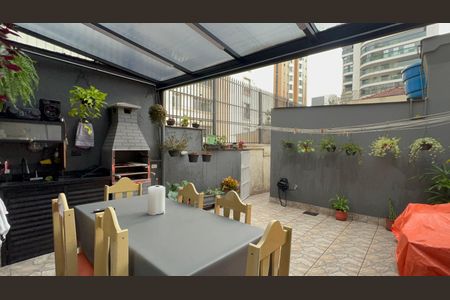 Quintal de casa à venda com 2 quartos, 136m² em Jardim Paulista, São Paulo