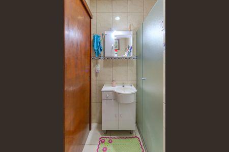 Casa à venda com 77m², 2 quartos e 1 vagaBanheiro