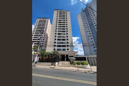 Apartamento à venda com 93m², 3 quartos e 2 vagasFachada e portaria