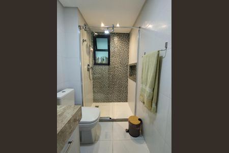 Apartamento à venda com 93m², 3 quartos e 2 vagasBanheiro