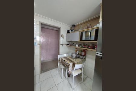 Apartamento à venda com 93m², 3 quartos e 2 vagasCozinha