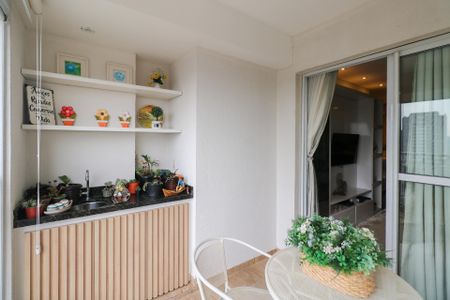 Apartamento à venda com 68m², 2 quartos e 1 vagaVaranda