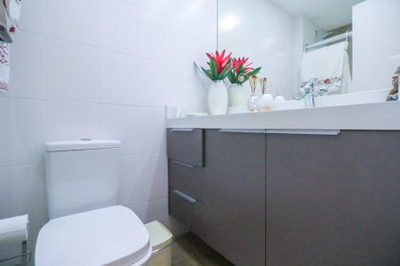 Apartamento à venda com 68m², 2 quartos e 1 vagaBanheiro Social