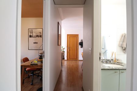 Apartamento à venda com 75m², 3 quartos e 2 vagasCorredor