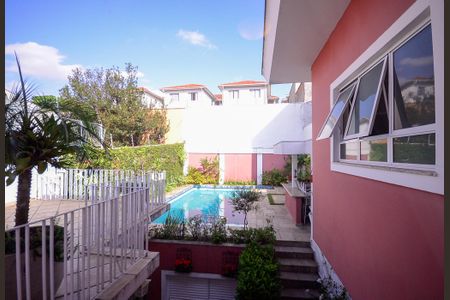 Casa à venda com 260m², 3 quartos e 2 vagasSuíte