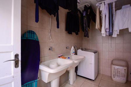 Casa à venda com 260m², 3 quartos e 2 vagasÁrea de Serviço