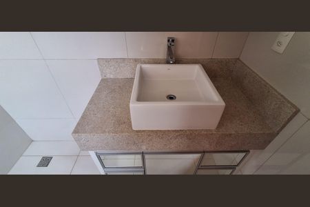 Apartamento para alugar com 248m², 4 quartos e 4 vagas Apartamento para alugar com 248m², 4 quartos e 4 vagasBanheiro Suíte 2