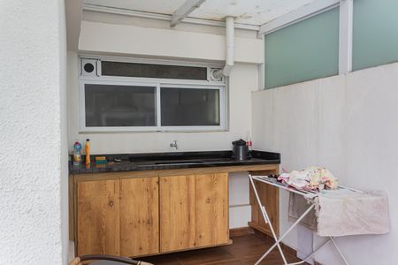 Apartamento à venda com 93m², 2 quartos e 2 vagasVaranda