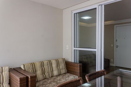 Apartamento à venda com 93m², 2 quartos e 2 vagasVaranda