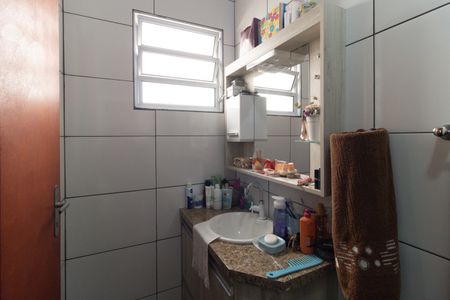 Casa para alugar com 100m², 2 quartos e 1 vagaBanheiro da Suíte