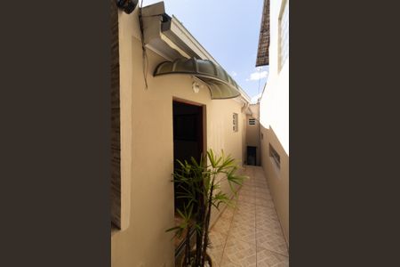 Casa para alugar com 100m², 2 quartos e 1 vagaEntrada 