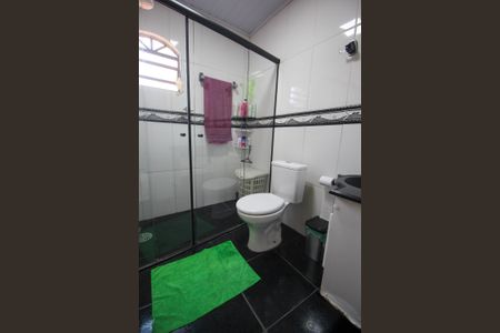 Casa à venda com 400m², 2 quartos e 4 vagasEdícula - banheiro