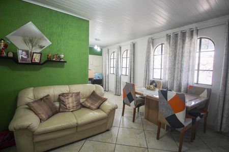 Casa à venda com 400m², 2 quartos e 4 vagasSala