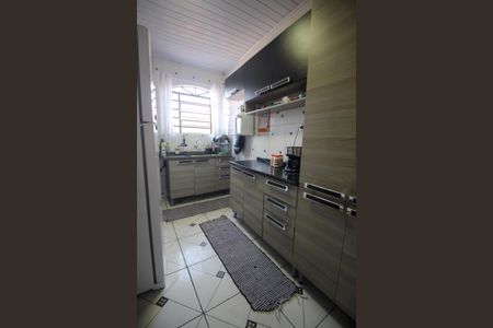 Casa à venda com 400m², 2 quartos e 4 vagasEdícula - cozinha