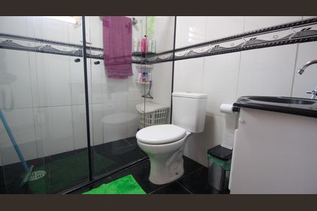 Casa à venda com 400m², 2 quartos e 4 vagasEdícula - banheiro