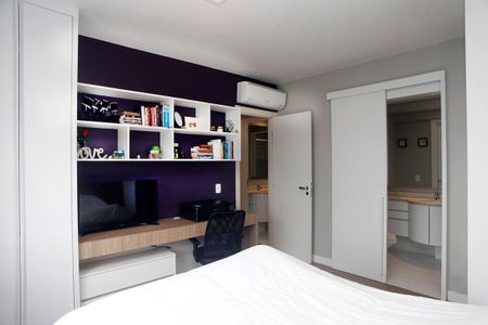 Apartamento à venda com 64m², 2 quartos e 2 vagasSuíte