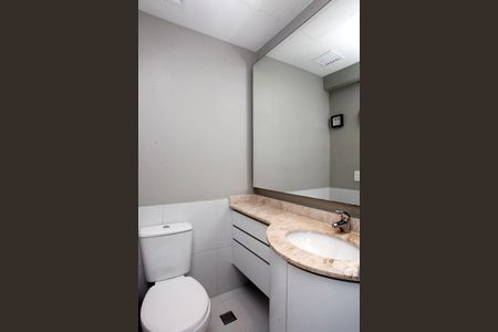 Apartamento à venda com 64m², 2 quartos e 2 vagasBanheiro da Suíte