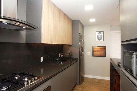 Apartamento à venda com 64m², 2 quartos e 2 vagasCozinha e Área de Serviço