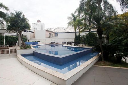 Apartamento à venda com 64m², 2 quartos e 2 vagasÁrea Comum - Piscina