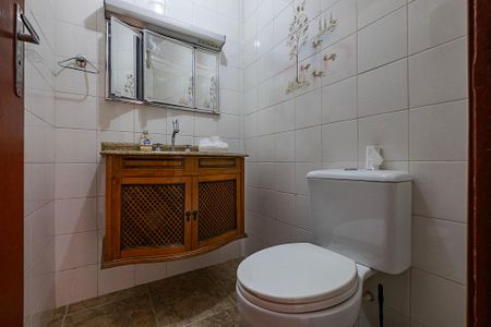 Casa para alugar com 80m², 3 quartos e 1 vagaÁrea de Serviço - Banheiro